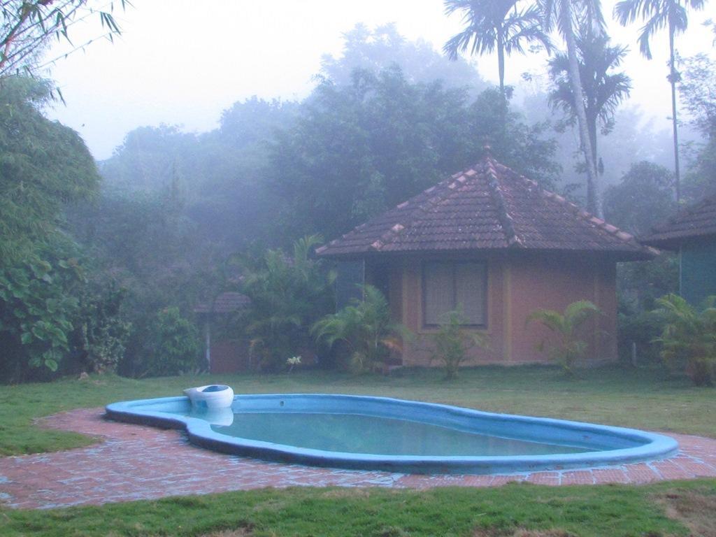 Sunbird Garden Resort Krishnagiri Ngoại thất bức ảnh